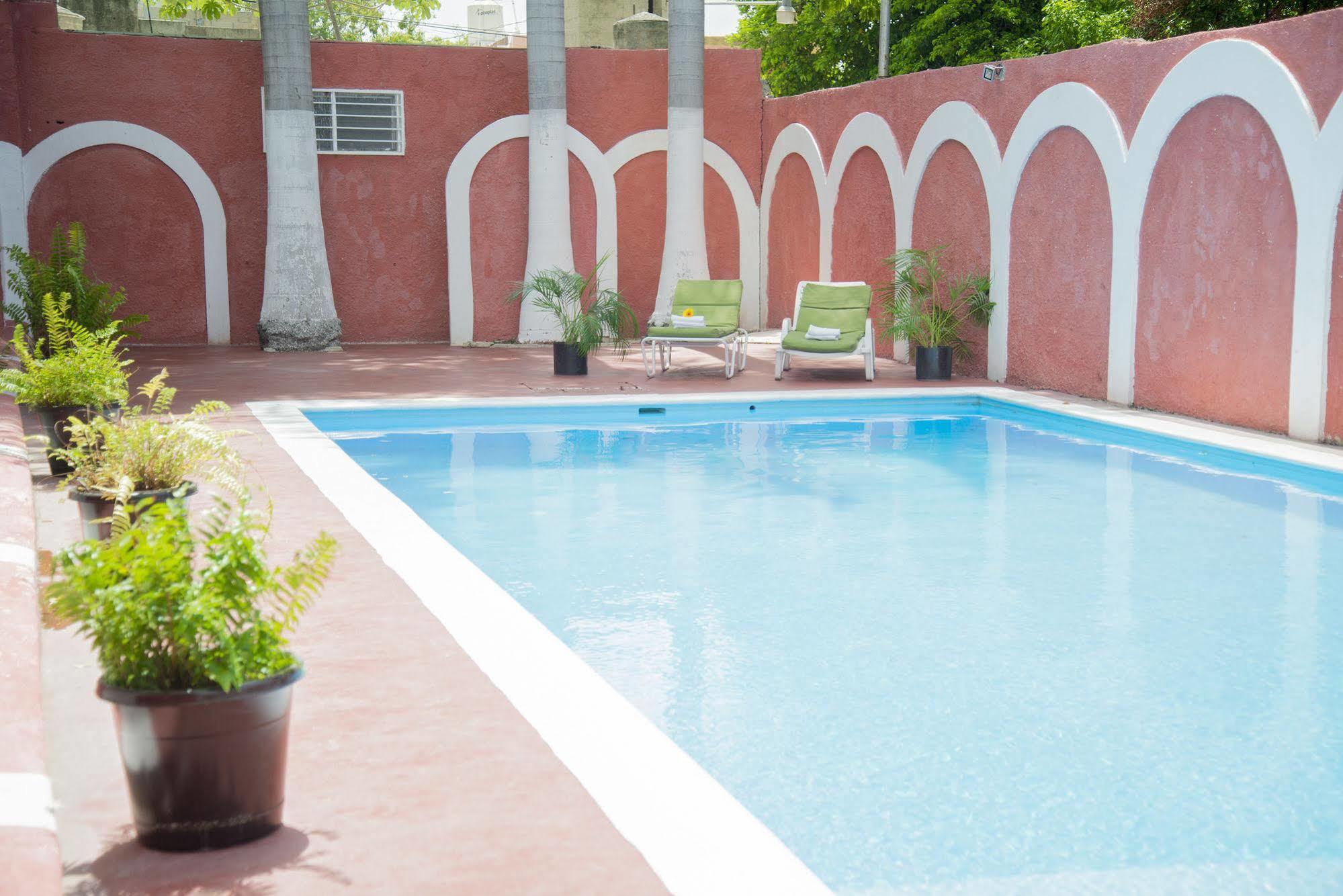 Hotel El Cid Merida Exterior photo